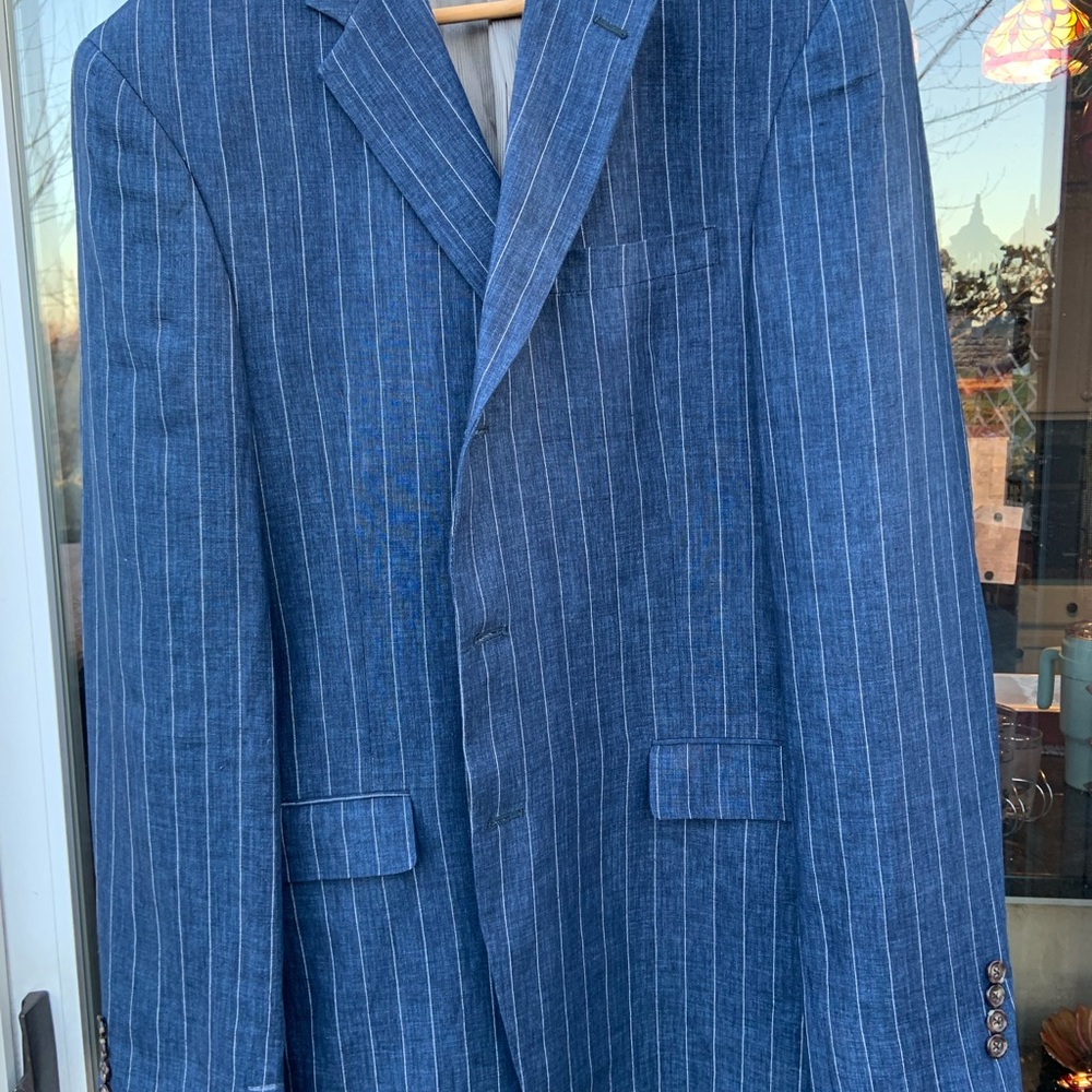 Austin Reed London Sport Coat Blazer Blue Pin Stripe used like new condition ..